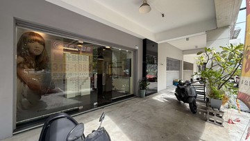 便宜坐北朝南7米大面寬吃市金店面｜高雄市苓雅區苓雅一路