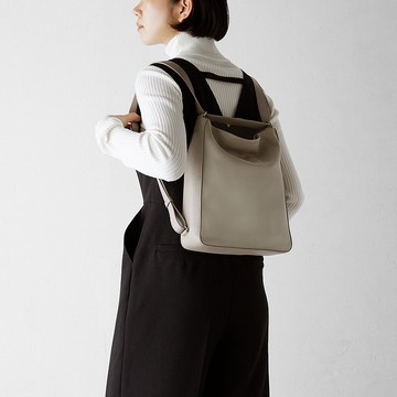 K 輕盈皮革兩用後背包 2023版-淺灰色