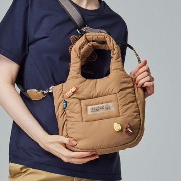 moz瑞典 駝鹿 Light 空氣 雲朵包(淺沙)中