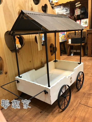 azi-azi 鄉村風日系Zakka 白色款 原木鐵皮屋子造型大花車/花架 《 輪子可轉動喔》 ★很可愛喔★《日本原裝進口》