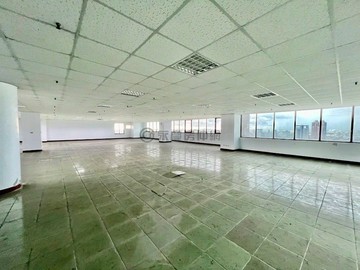 岡山蛋黃區超大辦公室/三平面車位｜高雄市岡山區岡山路