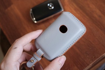 【寓吉】現貨新上架 /馬自達  Mazda汽車鑰匙套 馬疆革