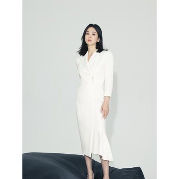 2025秋季新款時尚韓版荷葉邊裙裙通勤西裝領不規則長袖打底連衣裙