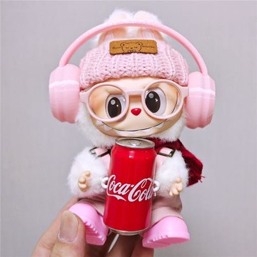 labubu娃衣】可口可樂系列粉色背帶褲帽子耳機套裝拉布布娃衣