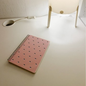 貓咪角色螺旋筆記本 S – 粉彩，6 款設計，韓國文具 UKIUKI