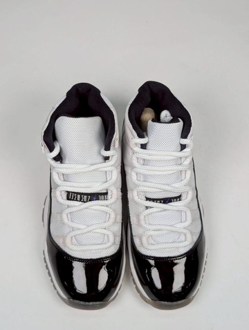 微瑕疵-左右腳中底鞋底泛黃內外側鞋面色差 378038-100 5Y Air Jordan 11 「 Concord 」GS 女段