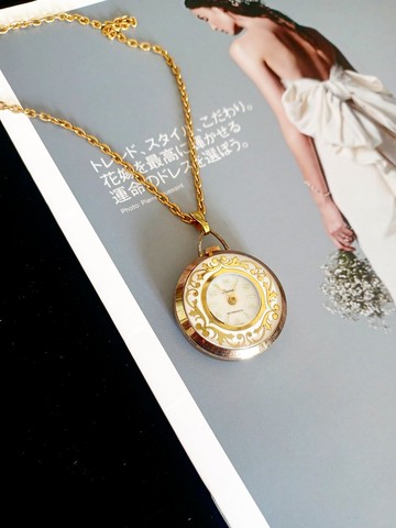vintage jewelry LUCERNE 古董描花金紋機械錶 項鍊