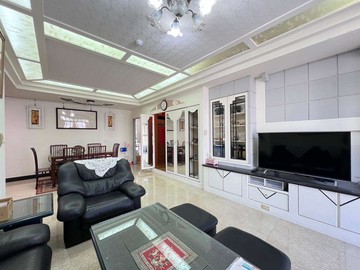 西屯區文心雕龍近市場捷運4+1房平車｜台中市西屯區長安路二段