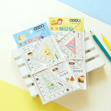 哩哩扣扣 / 數學三角板 (2圖)