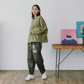 【Dailo】質感沙皮狗配色緯彈仿牛仔錐形褲 藍 黑 紅