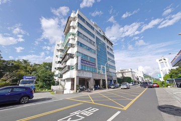 蔡佳宸★頭城喜互惠旁大坪數一樓前後院平面車位華廈｜宜蘭縣頭城鎮開蘭路