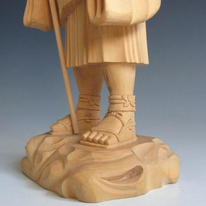 【セール中・新品】 弘法大師　上彫り　柘植　総高さ約16cm　真言宗　空海 本柘植 弘法大師 2.0寸～2.5寸 | 激安仏壇仏具の販売なら