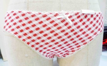 【震撼精品百貨】日本精品百貨 日本可愛內褲-紅格子M 震撼日式精品百貨