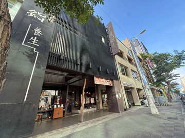 三多SOGO對面#捷運站商五透店｜高雄市苓雅區三多三路