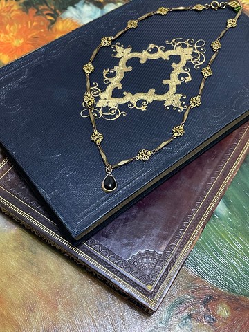 復古華麗的黑色漩渦