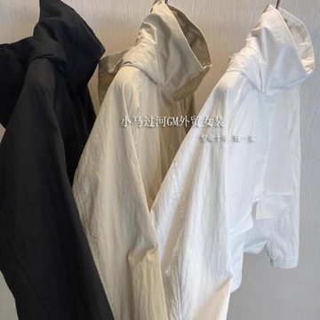 不能錯過！巨巨巨顯瘦，L*U家女士戶外寬松連帽短款風衣外套女春