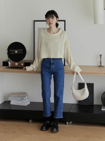 顯瘦修身款小直筒牛仔褲