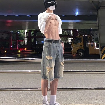 破洞牛仔短褲夏季設計感美式複古高街五分褲男款闊腿中褲潮牌褲子 8MV3
