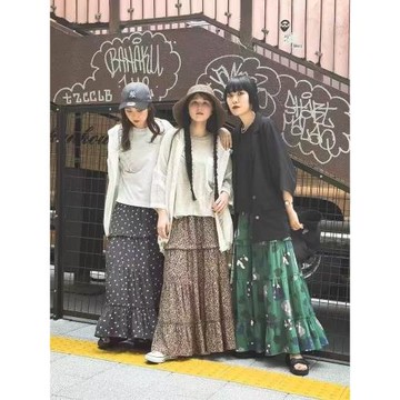 日系原單niko家2025夏季新品甜美少女感碎花松緊腰蛋糕裙半身裙女