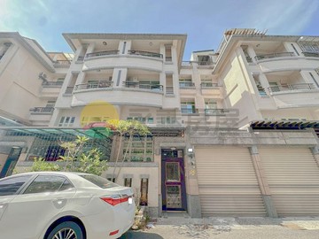 獨家!鳳山頂新｜過埤國小稀有大地坪雙車墅｜高雄市鳳山區過仁街
