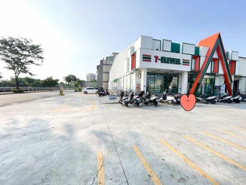 土庫商圈#邊間庭院收租美透天 04024｜高雄市楠梓區土庫北路