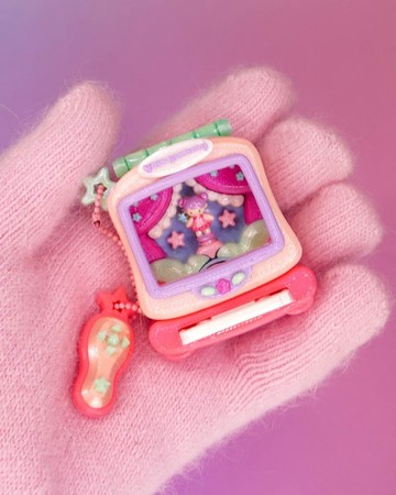 YOURGUMMY 電視口袋玩具 001