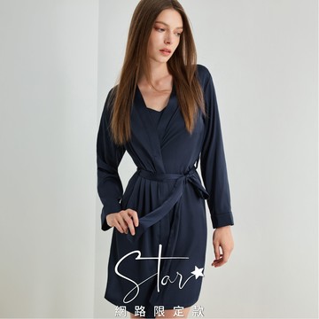 SO NICE 心機美背吊帶洋裝外套絲柔緞面家居服組｜深藍/淺紫｜STAR｜都會時尚女裝【4254K003】