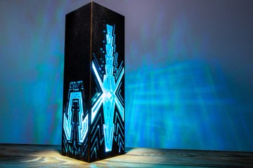 手工霓虹水晶燈 - 賽博龐克風格木製夜燈