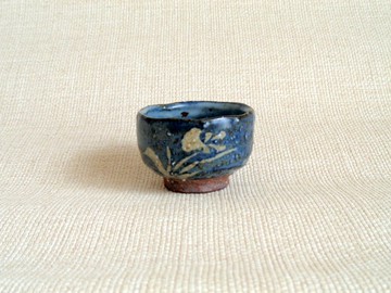 酒器 鏤空繪製 花紋