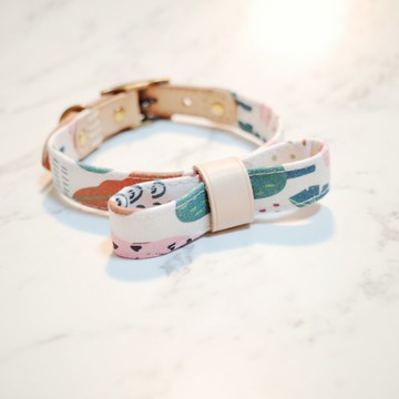 狗 項圈 粉紅小豹 熱帶雨林活動式小啾啾款 M號 附鈴鐺