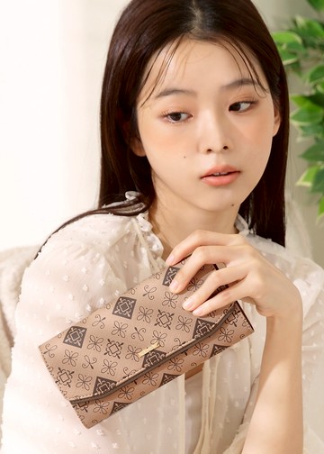 【KINAZ】老花撞色皮革鑲邊多層掀蓋雙釦長夾-粉紅星空-珊瑚大堡礁系列(BD96342-BN)