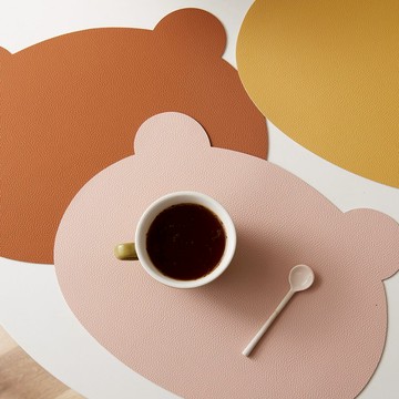 小熊雙色皮革隔熱墊 台灣現貨 易清洗 可重複使用 餐墊 防滑隔熱餐墊 西餐墊 隔熱墊