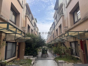 大里塗城商圈靜巷社區型雙車別墅｜台中市大里區瑞和街