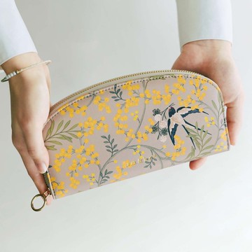 【am & be】幸運飛燕主題半月型長夾