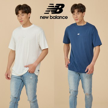 【New Balance】 NB LOGO短袖上衣_男性_藍/米白色_MT44586NNY/MT44586SST