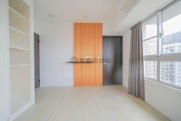 華鳳特區｜高樓層輕屋齡｜質感三房平車｜高雄市鳳山區北昌二街