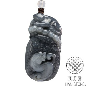 【漢石齋】天然和田玉 如意瑞獸玉珮吊墜 墨玉青花(26*51*23mm)