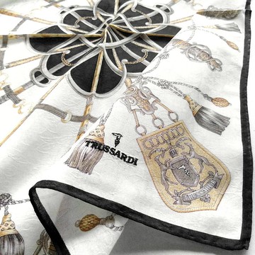 Trussardi 復古手帕流蘇古董魔杖 20 x 20 英寸