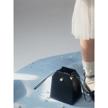 北山制包所《海女》梯形小方包珍珠鏈條包手提手拎斜挎包小眾設計