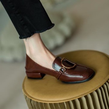 香港小皮鞋女英倫風2025新款春秋百搭方頭中跟一腳蹬樂福鞋粗跟鞋