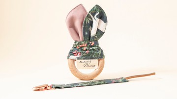 Handmade by Mina 【AGF 系列】女寶寶兔兔款 櫸木固齒器