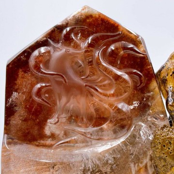 Sweet Heart 田芯開運精選 ??天然 紅幽靈巧雕九尾狐 招桃花 人緣 淨體幽靈立體浮雕 收藏擺件 贈奇木座