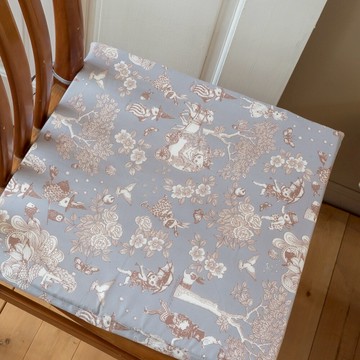 北歐風 泡棉 小坐墊 "長40cm寬40cm厚度3cm" 可愛有彈性 台灣製造