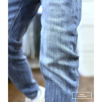 E7th.厚磅霧藍微刷白全素小直筒(E7J13722510)全素 中藍刷白 彈性素面 水洗刷色 修身窄管 男生牛仔褲