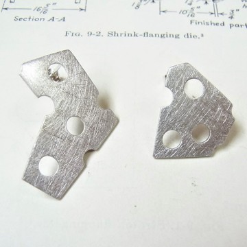 bit (針式耳環〔銠電鍍〕)