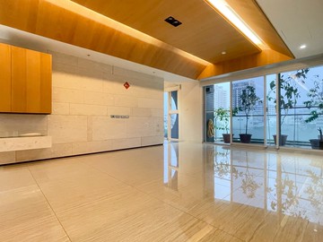 專美術館8年屋~視野大三房~三主臥~雙平車｜台中市西區五權三街