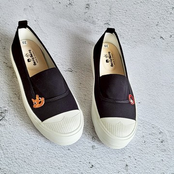 淺口厚底休閒鞋(大人) 小紅帽與大野狼 - 黑色女鞋