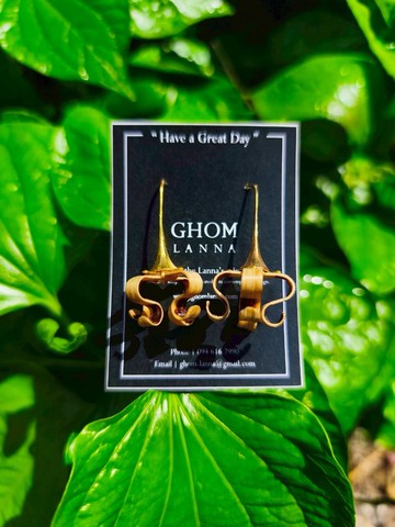 Dok Karn Plerng 耳環（中）2025