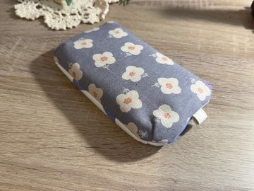 唯一款雙色相遇/正反雙配色手作拉鍊包/ 霧藍小花日