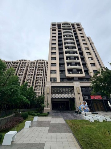 免千萬 浩瀚豐世紀高鐵特區娛樂城兩房平車｜台中市烏日區中山路三段